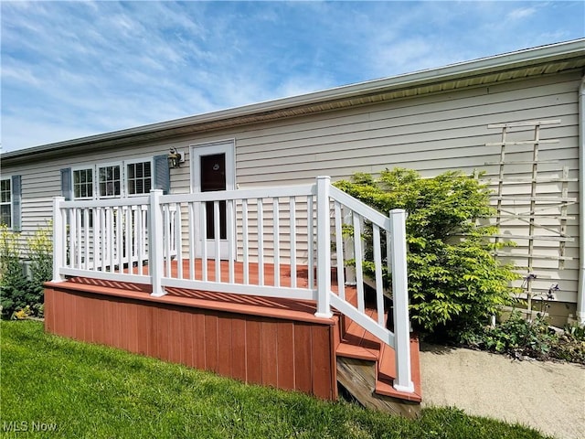 2270 S Commodore Ct, Lakeside-Marblehead, OH 43440 - back of property with a deck
