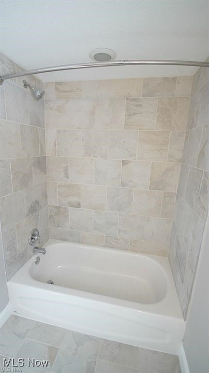 196 Vincent St, Chagrin Falls, OH 44022 - photo 12