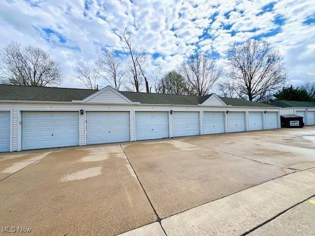 23003 Chandlers Ln Unit 219, Olmsted Falls, OH 44138 - view of garage
