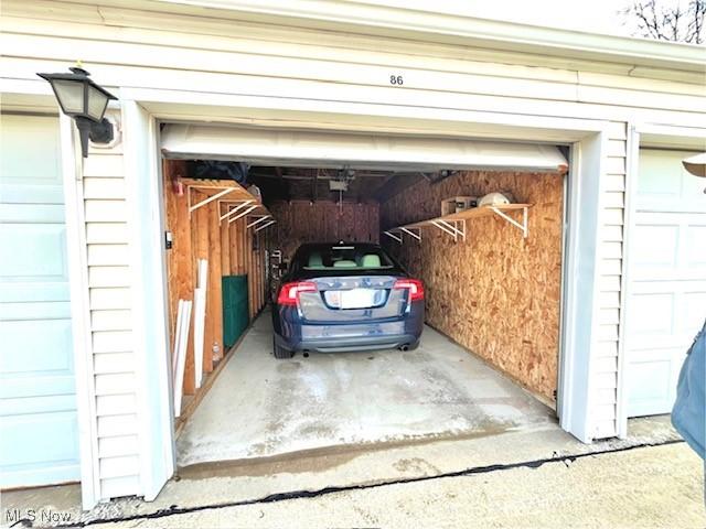 23003 Chandlers Ln Unit 219, Olmsted Falls, OH 44138 - view of garage