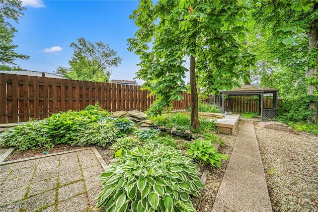 5460 Coronada Dr, Mentor-On-The-Lake, OH 44060 - fenced backyard featuring a gazebo