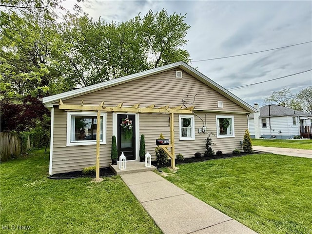 4812 Irma Ave, Youngstown, OH 44514 - view of bungalow-style home