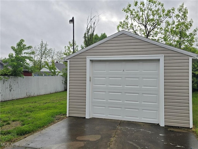 429 N Osborn Ave, Youngstown, OH 44509 - detached garage with concrete driveway