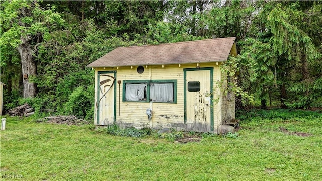 8055 Dolphin St SW, Bolivar, OH 44612 - view of shed