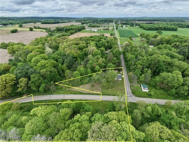 8055 Dolphin St SW, Bolivar, OH 44612 - aerial overview of property's location with property boundaries highlighted