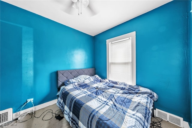 3741 E 146th St, Cleveland, OH 44120 - carpeted bedroom featuring ceiling fan and baseboards