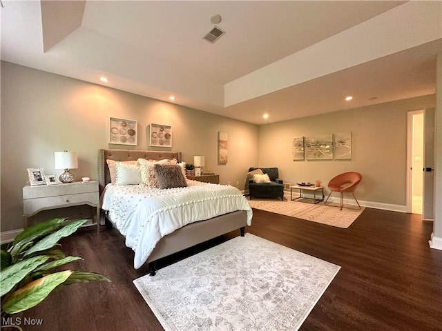 6836 Twin Oaks Ct, Canfield, OH 44406 - bedroom featuring recessed lighting, wood finished floors, and baseboards