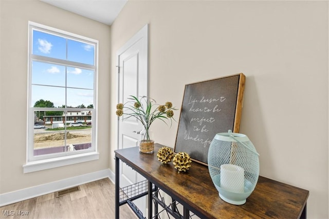 2087 Wynn Rd, Cleveland, OH 44118 - office space featuring wood finished floors and baseboards