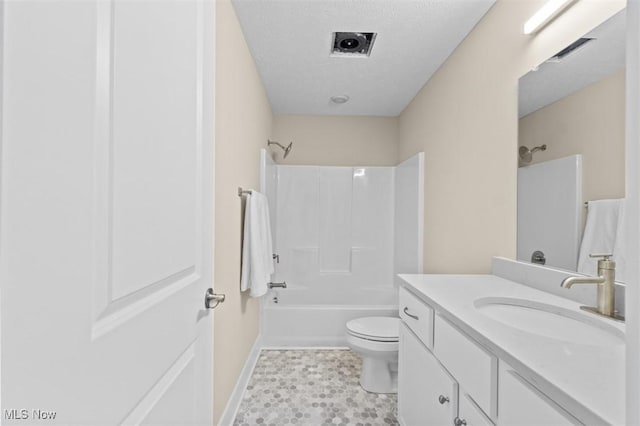2087 Wynn Rd, Cleveland, OH 44118 - bathroom featuring toilet, vanity, shower / bathtub combination, and baseboards