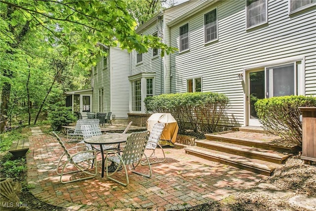 3711 Sampson Rd, Youngstown, OH 44505 - view of patio with entry steps