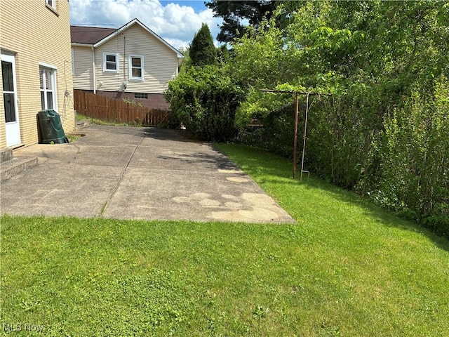 260 Miller Ave, Weirton, WV 26062 - view of yard featuring a patio area