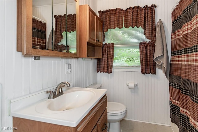13970 E Willard Rd, Novelty, OH 44072 - bathroom with toilet, vanity, and curtained shower