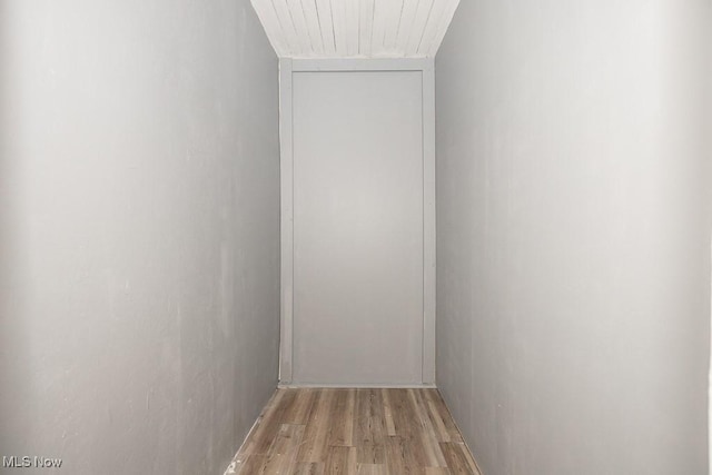 408 Bacon, Akron, OH 44320 - corridor with light wood finished floors
