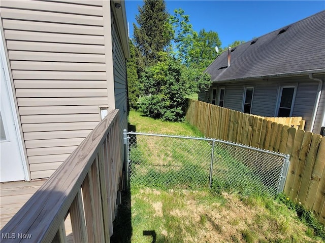 9788 E River Rd, Elyria, OH 44035 - view of yard