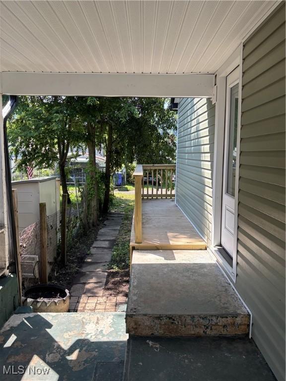 1610 Globe, East Liverpool, OH 43920 - photo 5