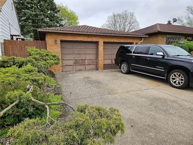 1217 Ada St, Akron, OH 44306 - garage with fence