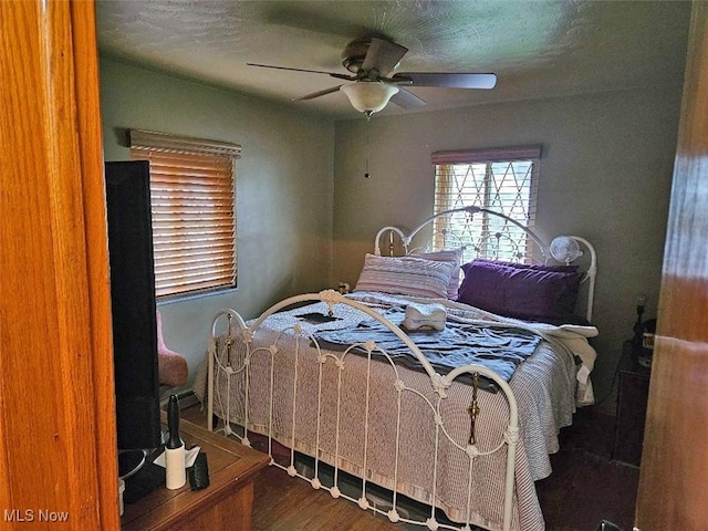 1217 Ada St, Akron, OH 44306 - bedroom featuring wood finished floors and a ceiling fan