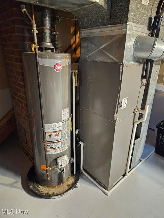 1217 Ada St, Akron, OH 44306 - utilities featuring water heater and heating unit