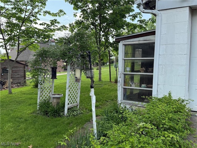 1707 Clairmont Ave, Cambridge, OH 43725 - view of green lawn