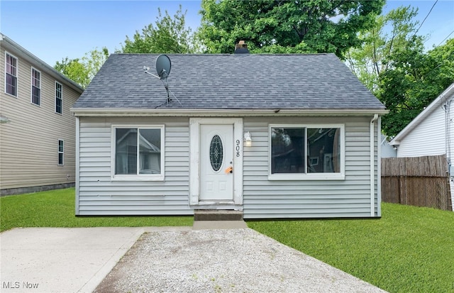 908 Hayes Ave, Willoughby, OH 44094 - photo 1