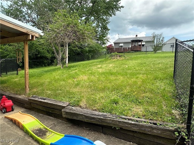 567 Westfield Rd, East Liverpool, OH 43920 - view of yard