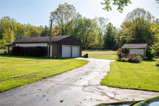 view of detached garage