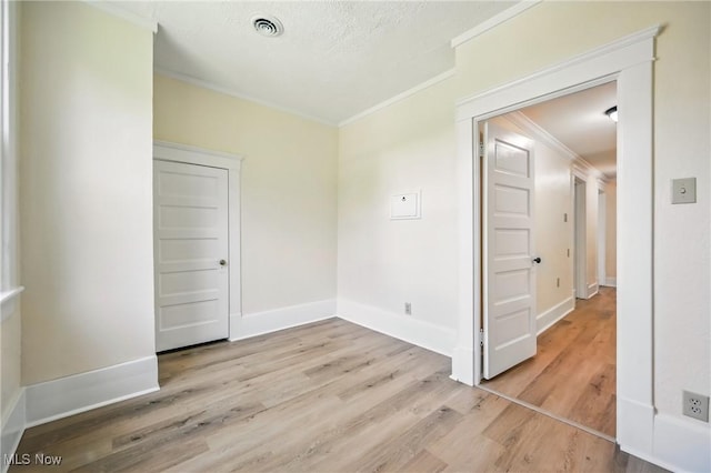 899 Park Blvd W, East Liverpool, OH 43920 - spare room featuring ornamental molding, light wood finished floors, and baseboards
