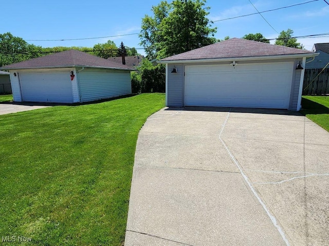 view of detached garage