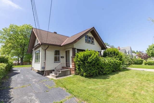 1368 Irene Rd, Lyndhurst, OH 44124 - photo 1