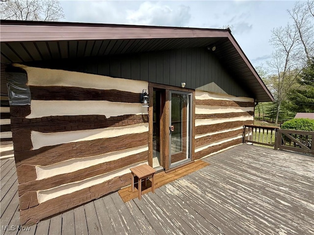 6141 Avon Rd NE, Carrollton, OH 44615 - view of deck
