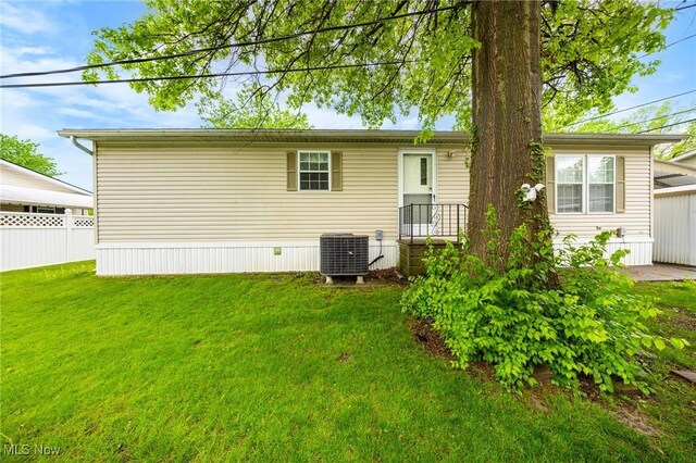 8 Maple Dr, Olmsted Twp, OH 44138 - back of property with central AC