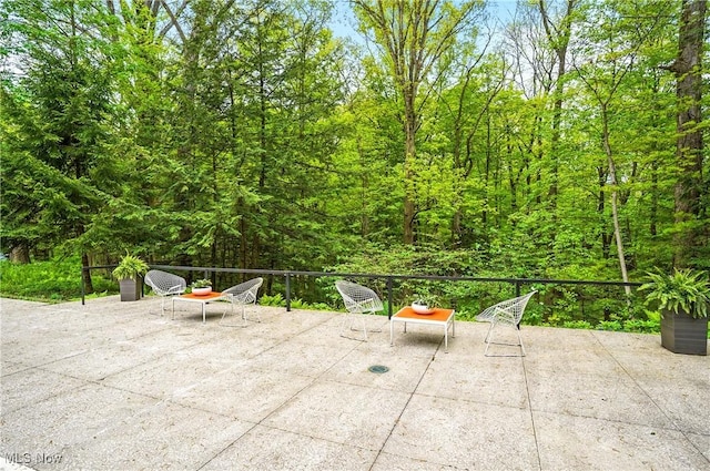 3210 N Dover Rd, Silver Lake, OH 44224 - view of patio