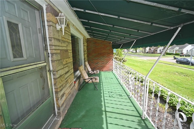 252 Rosemont Ave, Youngstown, OH 44515 - balcony with covered porch