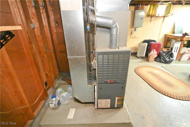 252 Rosemont Ave, Youngstown, OH 44515 - utility room with heating unit and electric panel