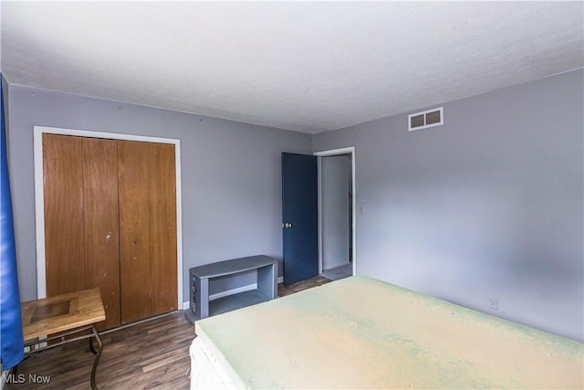 4697-4701 Maple Spur Dr, Stow, OH 44224 - unfurnished bedroom with wood finished floors and a closet