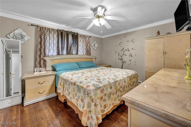 3226 Woodlawn Dr, Parma, OH 44134 - bedroom featuring dark wood finished floors, ornamental molding, and ceiling fan