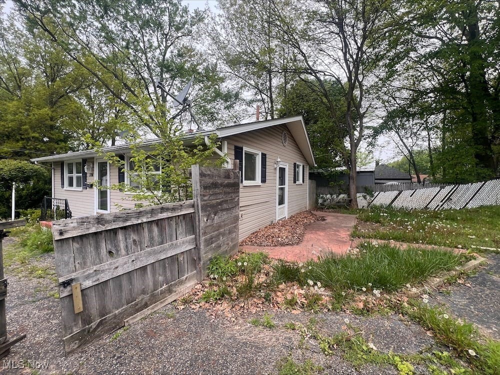 3816 Arnold Ave NW, Canton, OH 44709 - photo 3