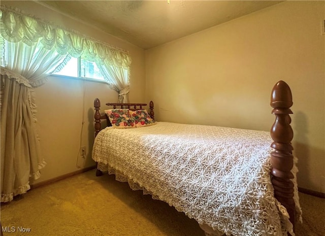 1010 Park Cir, Girard, OH 44420 - bedroom with light colored carpet and baseboards