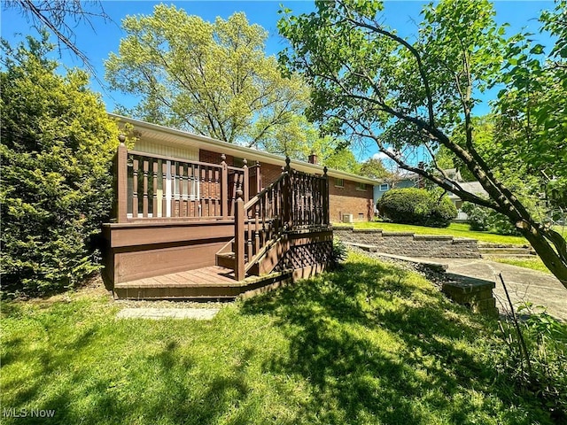 1010 Park Cir, Girard, OH 44420 - wooden deck with a yard