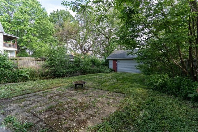 3602 Marvin Ave, Cleveland, OH 44109 - view of yard with a fire pit