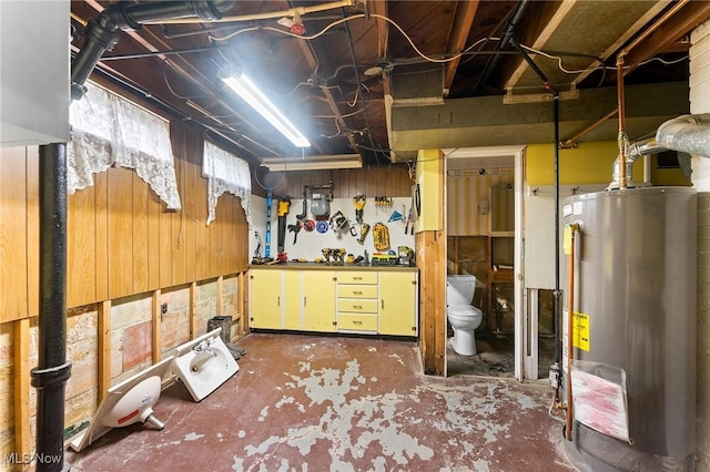 79 Leighton Ave, Youngstown, OH 44512 - below grade area featuring water heater and a workshop area