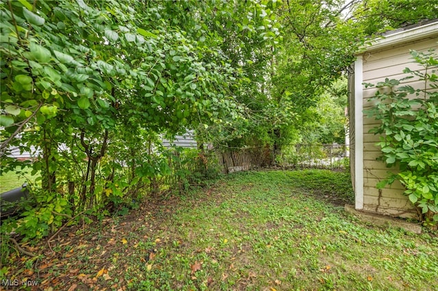 21407 Libby Rd, Maple Heights, OH 44137 - view of yard with fence