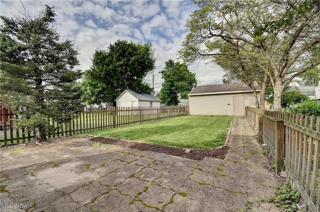 601 Short St, Dover, OH 44622 - view of yard with a patio