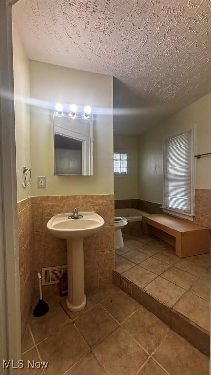 15710 Hazel Rd, East Cleveland, OH 44112 - photo 26