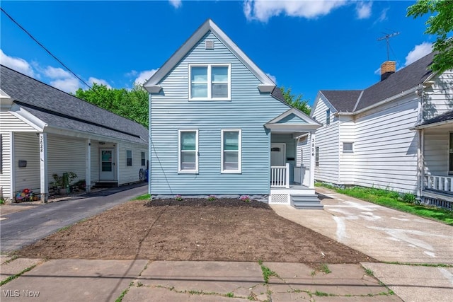 view of front of house featuring a porch