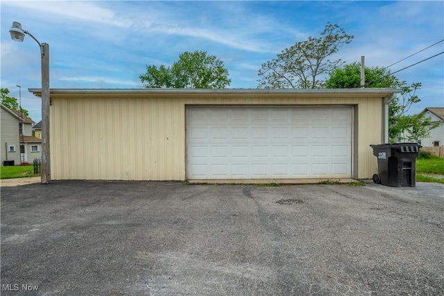 390 E Clark St, East Palestine, OH 44413 - view of detached garage