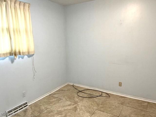 116 Brentwood Blvd, Wintersville, OH 43953 - unfurnished room with baseboards