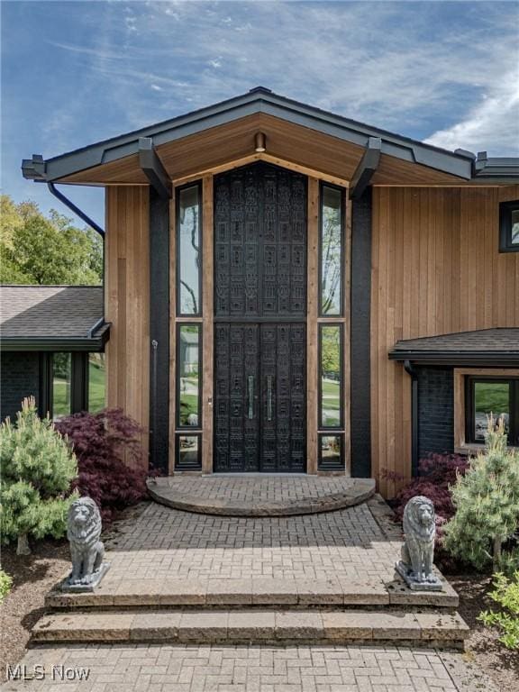 2471 Snowberry Ln, Pepper Pike, OH 44124 - doorway to property