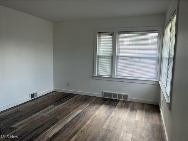 709 Dan St, Akron, OH 44310 - photo 2