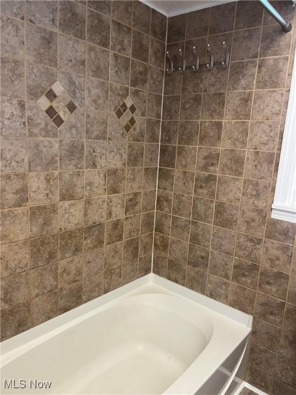 709 Dan St, Akron, OH 44310 - photo 10